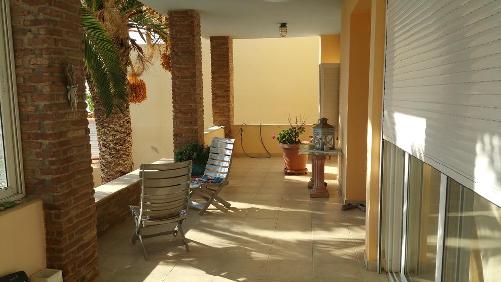 Villa Surf House à Artemi Extérieur photo